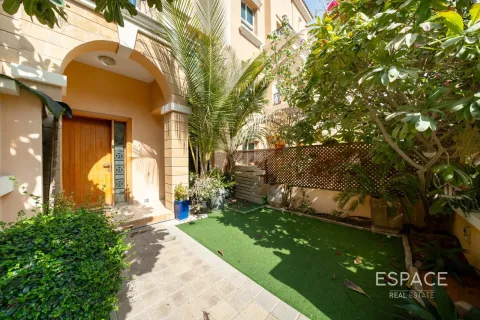 Vila v Jumeirah Village Circle, Dubai, SAE 3 ložnice, 307 m² Č.: 737766