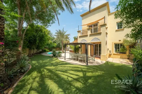 Villa à The Springs, Dubai, EAU: 3 chambres, 244 m2 № 737769
