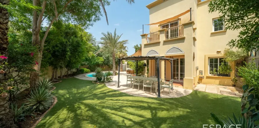 Villa i The Springs, Dubai, Emiratene 3 soverom, 244 kvm nr. 737769