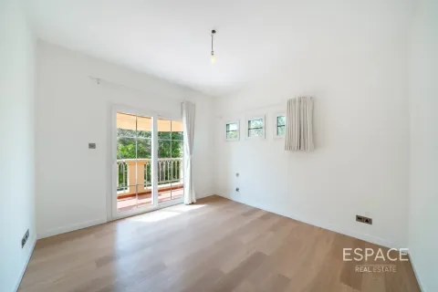 Villa til salgs i The Springs, Dubai, Emiratene 3 soverom, 244 kvm Nr. 737769 - Foto 4
