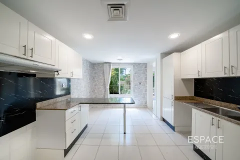 Villa til salgs i The Springs, Dubai, Emiratene 3 soverom, 244 kvm Nr. 737769 - Foto 3