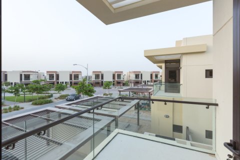 Kuća u nizu u DAMAC Hills (Akoya by DAMAC), Dubai, UAE 3 spavaćih soba, 253 m2 Br. 705192 - fotografija 2
