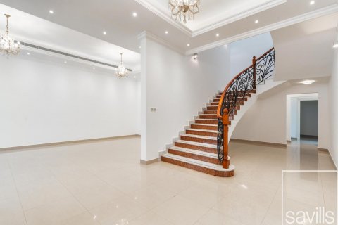 Villa in Jumeirah, Dubai, UAE 5 bedrooms, 872 sq.m. № 635464 - photo 3