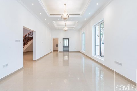 Villa in Jumeirah, Dubai, UAE 5 bedrooms, 872 sq.m. № 635464 - photo 8