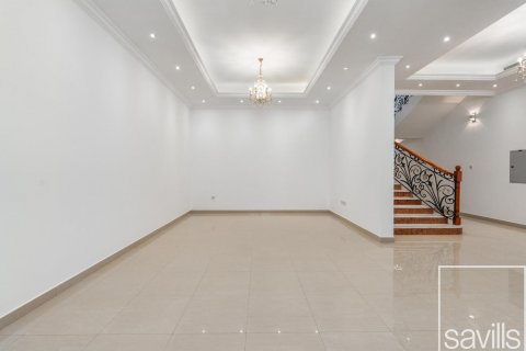 Villa in Jumeirah, Dubai, UAE 5 bedrooms, 872 sq.m. № 635464 - photo 6