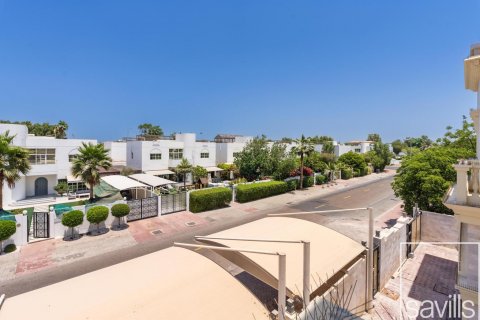 Villa in Jumeirah, Dubai, UAE 5 bedrooms, 872 sq.m. № 635464 - photo 20
