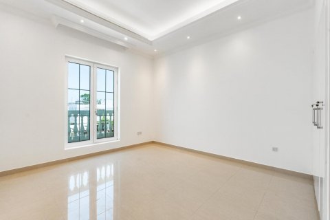 Villa in Jumeirah, Dubai, UAE 5 bedrooms, 872 sq.m. № 635464 - photo 21