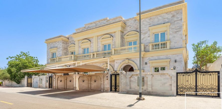 Villa in Jumeirah, Dubai, UAE 5 bedrooms, 872 sq.m. № 635464