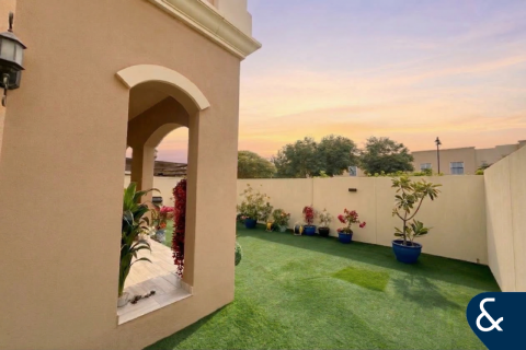 Müüa villa asukohaga Dubai Land, Dubai, AÜE: 3 magamistoaga, 244 m² Nr 697837 - pilt 3