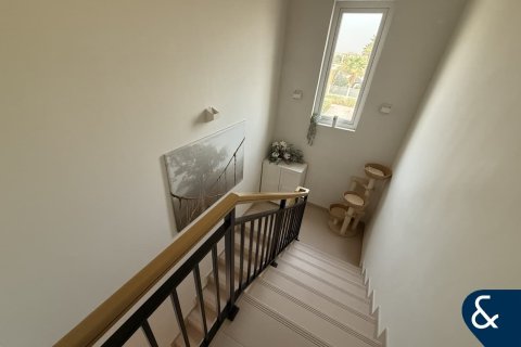 Müüa villa asukohaga Dubai Land, Dubai, AÜE: 3 magamistoaga, 244 m² Nr 697837 - pilt 11