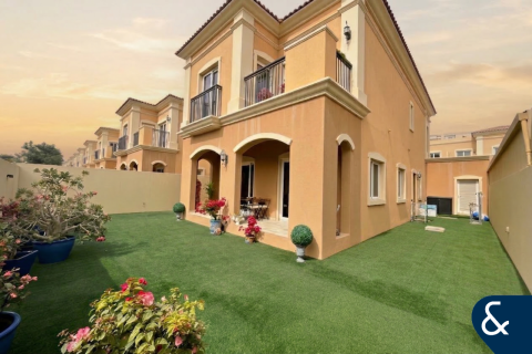 Müüa villa asukohaga Dubai Land, Dubai, AÜE: 3 magamistoaga, 244 m² Nr 697837 - pilt 1