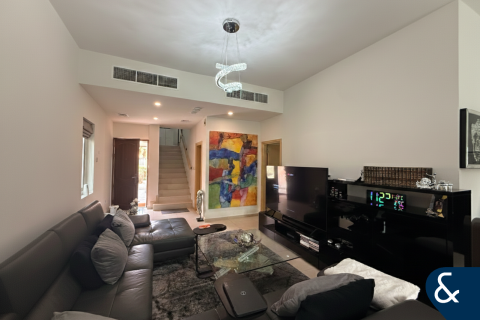 Müüa villa asukohaga Dubai Land, Dubai, AÜE: 3 magamistoaga, 244 m² Nr 697837 - pilt 5