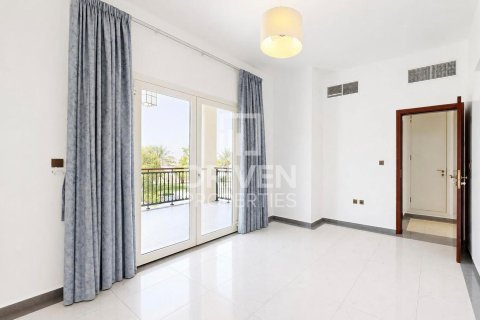 Vila di Dubai Land, UEA 3 kamar tidur, 379.88 m2 nomor 744623 - foto 8
