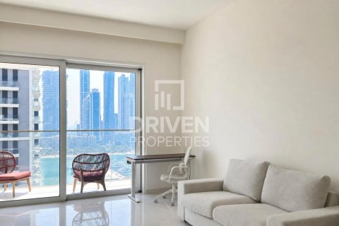 Apartamento en alquiler en Dubai Harbour, Dubai, EAU 1 dormitorio, 73.77 m2 № 768326 - foto 3