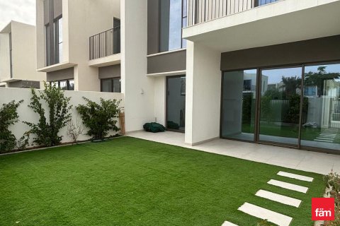 Villa in Dubai, VAE: 3 Schlafzimmer, 174 m2 Nr. 696831