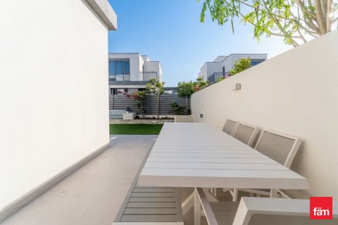 Villa in Dubai Hills Estate, UAE 4 bedrooms, 270.3 sq.m. № 713076 - photo 16