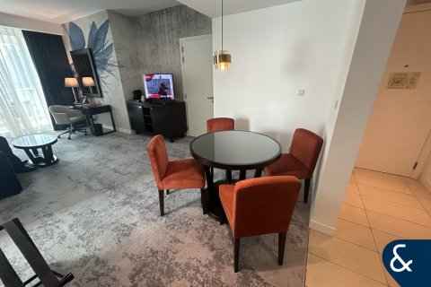 شقة للبيع في أبراج بحيرة جميرا، دبي، الإمارات العربية المتحدة 1 غرفة نوم ، 80 متر مربع ، رقم 688721 - صورة 3