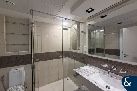 Apartment in Dubai Marina, Dubai, UAE 2 bedrooms, 121 sq.m. № 688773 - photo 18