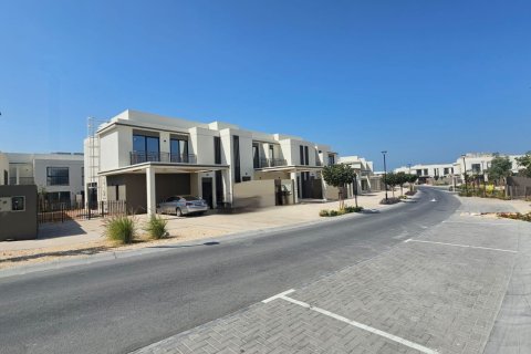 Townhouse til salg i Ras Al Khaimah, UAE 3 soveværelser, 192 kvm № 734891 - foto 2