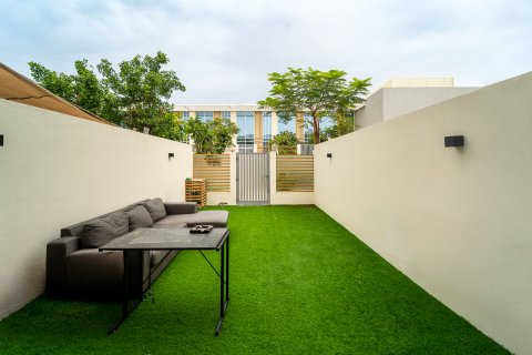 Σπίτι σε Dubai, ΗΑΕ 2 υπνοδωμάτια, 124 τ.μ. Αρ. 701798 - φωτογραφία 15