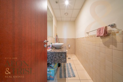 Apartment in Jumeirah Beach Residence, Dubai, UAE 2 bedrooms, 122 sq.m. № 648148 - photo 5