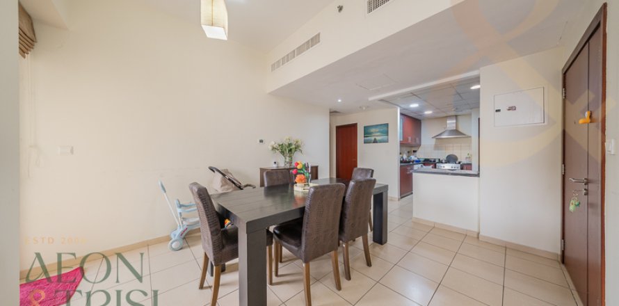 Apartment in Jumeirah Beach Residence, Dubai, UAE 2 bedrooms, 122 sq.m. № 648148