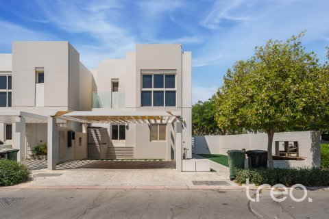 Shtëpi në qytet në Mudon, Dubai, Emiratet e Bashkuara Arabe 4 dhoma gjumi, 280.57 m2. № 741081