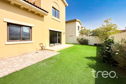 Townhouse in Reem, Dubai, UAE 3 bedrooms, 239.5 sq.m. № 741083 - photo 1