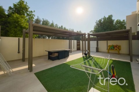 Townhouse in Reem, Dubai, UAE 3 bedrooms, 233 sq.m. № 741086 - photo 1