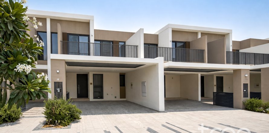Townhouse în Tilal Al Ghaf, Dubai, EAU 3 dormitoare, 199 mp.  №741082
