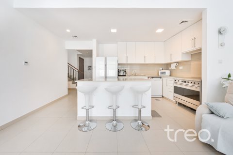 Townhouse in Town Square, Dubai, UAE 4 bedrooms, 227.89 sq.m. № 741084 - photo 14