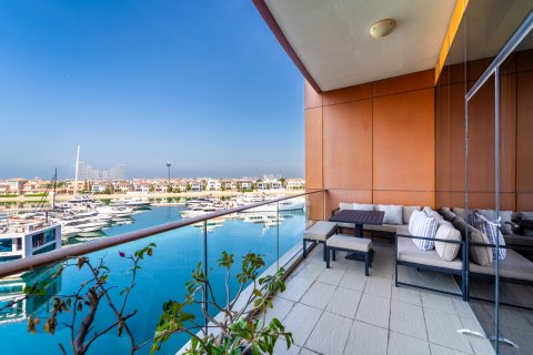 Διαμέρισμα σε Palm Jumeirah, Dubai, ΗΑΕ 3 υπνοδωμάτια, 211 τ.μ. Αρ. 696121