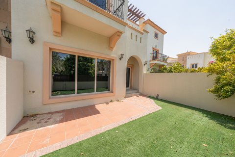 Jumeirah Golf Estates, Dubai, UAE의 판매용 타운하우스 침실 3개, 190.92제곱미터 번호 748693 - 사진 3