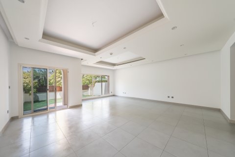 Jumeirah Golf Estates, Dubai, UAE의 판매용 타운하우스 침실 3개, 190.92제곱미터 번호 748693 - 사진 6
