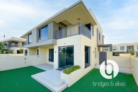 Villa en Dubai Hills Estate, Dubai, EAU 5 dormitorios, 277 m² № 721294