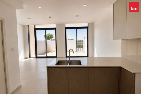 Townhouse in Dubai, UAE 3 bedrooms, 137.9 sq.m. № 751421 - photo 2