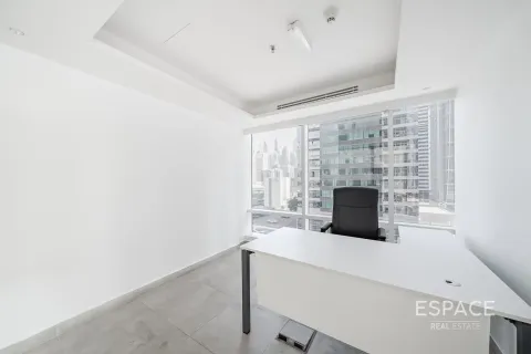 Toimisto Jumeirah Lake Towers, Dubai, Arabiemiraatit 226 m2 № 661171 - kuva 4