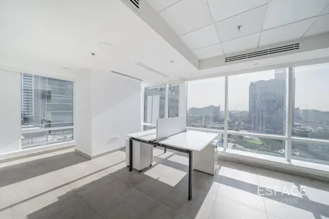 Toimisto Jumeirah Lake Towers, Dubai, Arabiemiraatit 226 m2 № 661171 - kuva 3