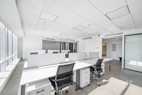 Toimisto Jumeirah Lake Towers, Dubai, Arabiemiraatit 226 m2 № 661171 - kuva 18