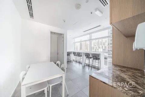 Toimisto Jumeirah Lake Towers, Dubai, Arabiemiraatit 226 m2 № 661171 - kuva 6