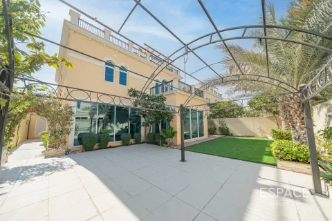 Jumeirah Park, Dubai, संयुक्त अरब अमीरात में विला, 4 बेडरूम, 455 वर्ग मीटर, संख्या 661172 - फ़ोटो 19