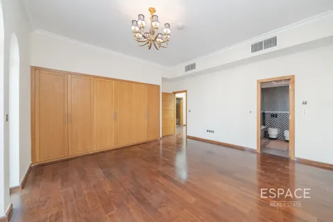 Jumeirah Park, Dubai, संयुक्त अरब अमीरात में विला, 4 बेडरूम, 455 वर्ग मीटर, संख्या 661172 - फ़ोटो 15