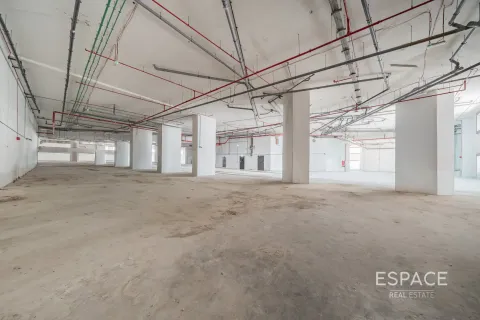 Business Bay, Dubai, UAE의 임대용 사무실 5939제곱미터 번호 661173 - 사진 2