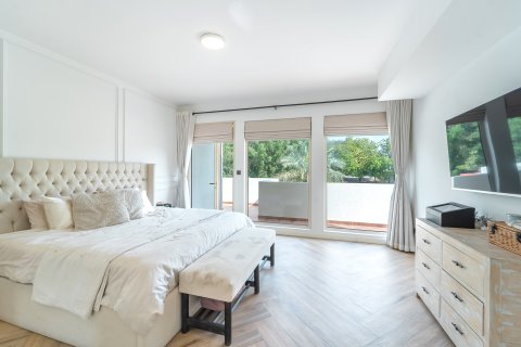 Vilă de vânzare în Dubai, EAU 5 dormitoare, 396 mp.  №701778 - poză 17