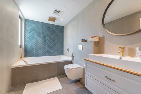 Vilă de vânzare în Dubai, EAU 5 dormitoare, 396 mp.  №701778 - poză 15