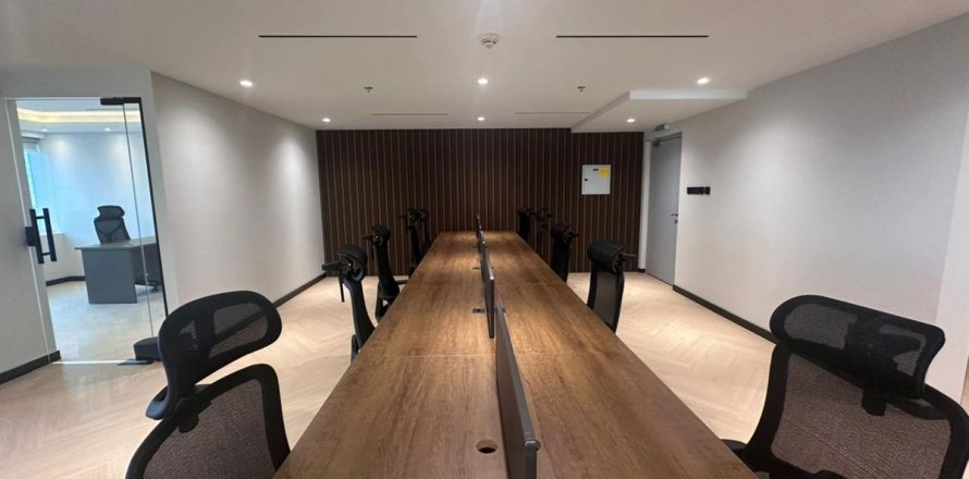 Kontor asukohaga Dubai, AÜE: 108.7 m² Nr 732932