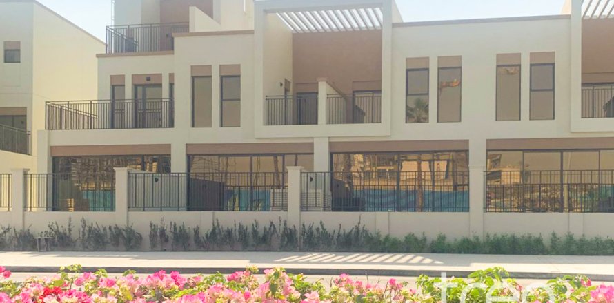 Maison de ville à Damac Lagoons, Dubai, EAU: 4 chambres, 211.82 m2 № 733323