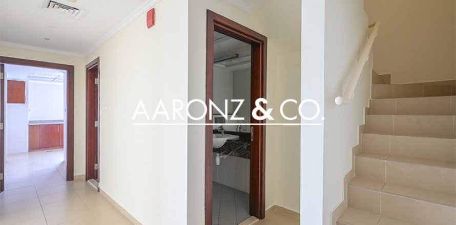 Apartamento en Jumeirah Lake Towers, Dubai, EAU 2 dormitorios, 184 m² № 680435