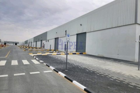 Warehouse in Ras Al Khaimah, UAE 999.9 sq.m. № 679633 - photo 17