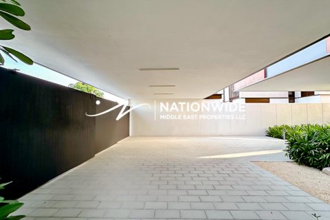 Vilă de vânzare în Abu Dhabi, EAU 6 dormitoare, 626 mp.  №634492 - poză 14